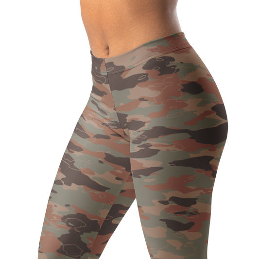 Marsho Relaxed Elegance camouflage mid-rise comfort leggings, waistband and pattern detail.