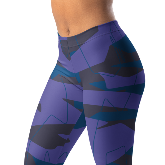 Timbre Classic Blue 18 camouflage mid-rise comfort leggings, waistband and pattern detail.