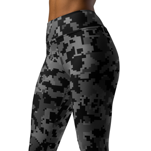 Digita Greyscale 1 camouflage high-waisted yoga leggings, close pattern view.