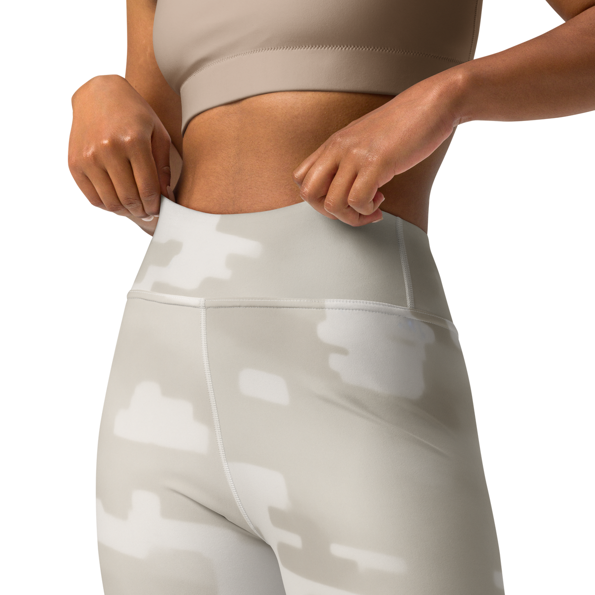 Digosta Beige camouflage high-waisted yoga leggings, waistband and construction detail.