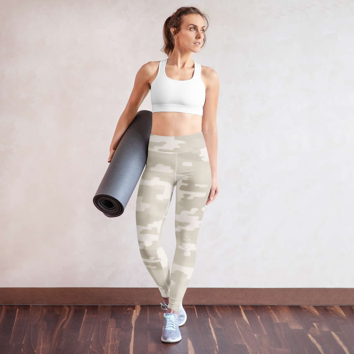Digosta Beige camouflage high-waisted yoga leggings, yoga lifestyle view.