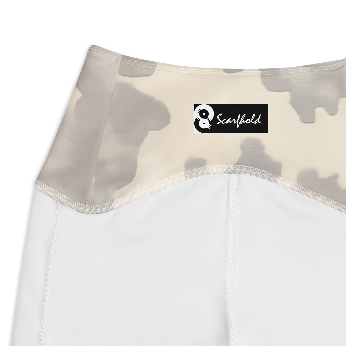 Digosta Diffusion Beige high-waisted pocket leggings, inside-label and construction detail.
