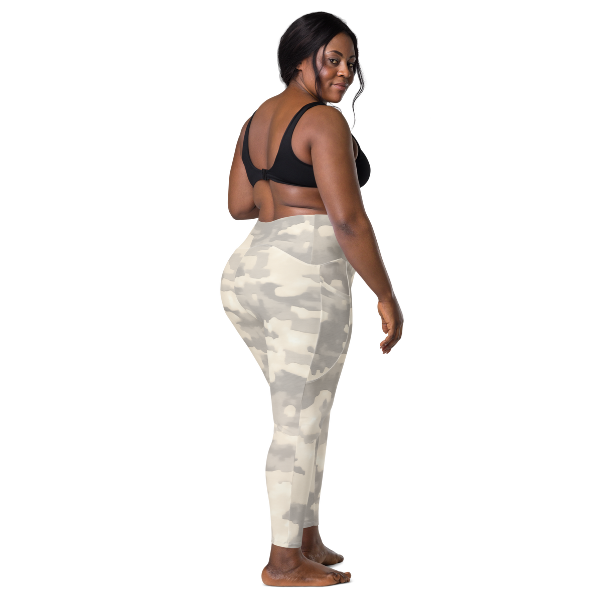Digosta Diffusion Beige high-waisted pocket leggings, larger-model back view.