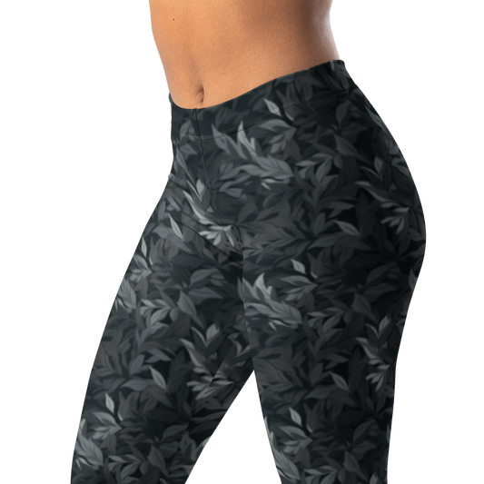 Folia · Greyscale mid-rise everyday leggings, waistband and pattern detail.
