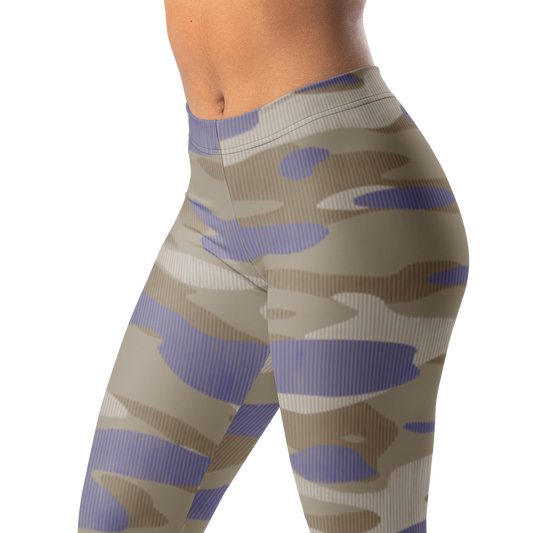 Gulf — Striation · Very Peri · 1 mid-rise everyday leggings, waistband and pattern detail.