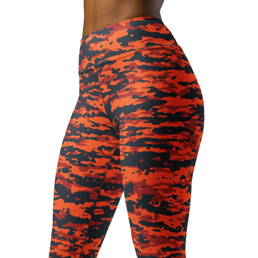 Inka Dragonfire camouflage high-waisted yoga leggings, close pattern view.