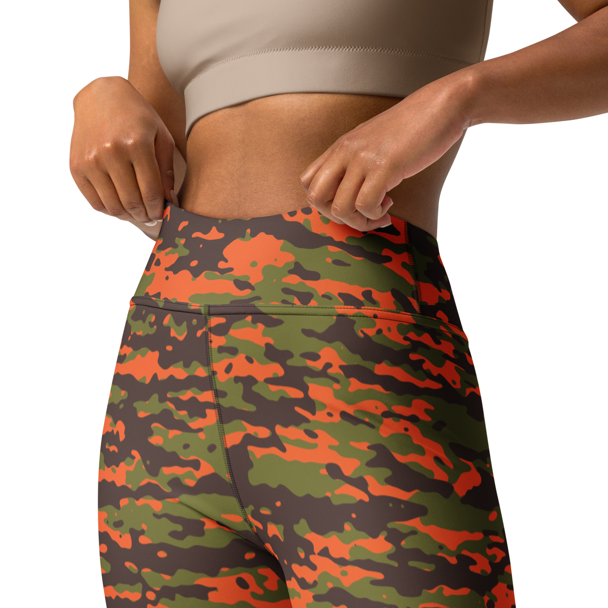 Inka Fall & Autumn camouflage high-waisted yoga leggings, waistband and construction detail.