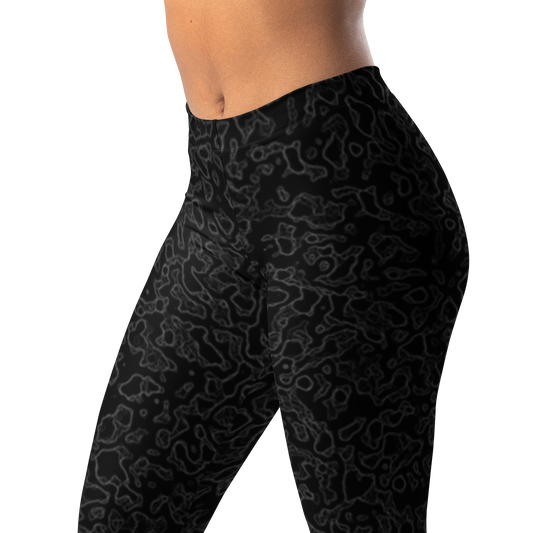 Lava · Greyscale mid-rise everyday leggings, waistband and pattern detail.