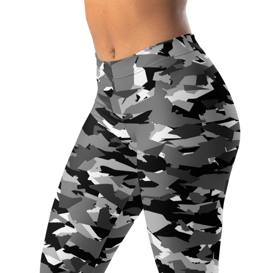 Mica Greyscale 5 comfort leggings, waistband and pattern detail.