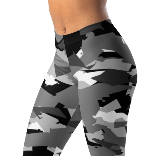 Mica · Greyscale · 5 mid-rise everyday leggings, waistband and pattern detail.