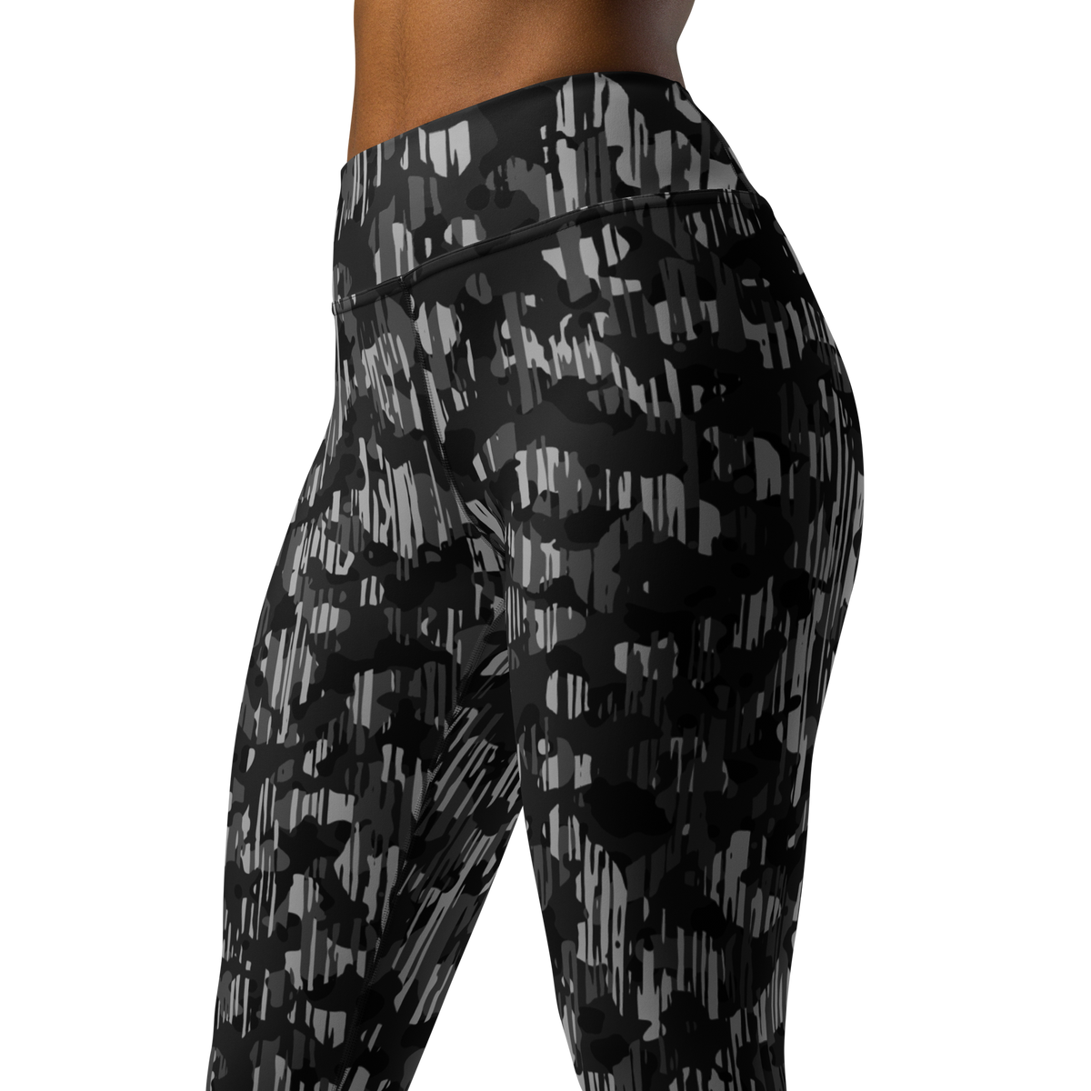 Savannah Black high-waisted yoga leggings, close pattern view.