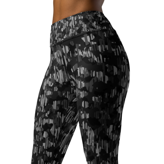 Savannah · Black high-waisted yoga leggings, close three-quarter pattern view.