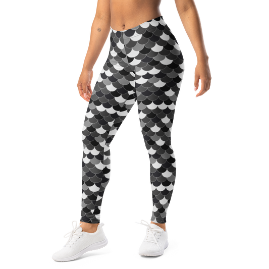 Scallop · Black mid-rise everyday leggings, left-front view.