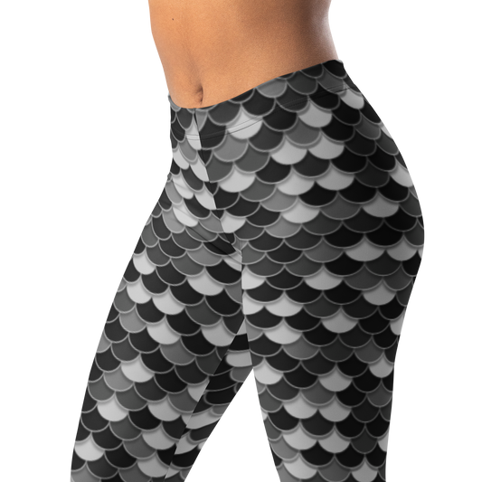 Scallop — Microfield · Black mid-rise everyday leggings, waistband and pattern detail.