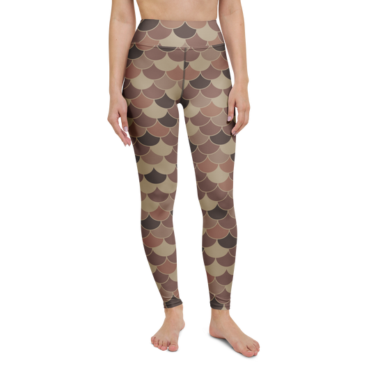 Scallop · Mocha Mousse high-waisted yoga leggings, straight front view, barefoot.