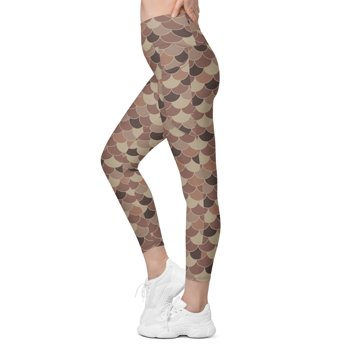 Scallop Relaxed Elegance high-waisted pocket leggings, movement view.