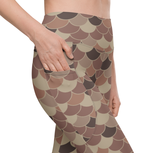 Scallop · Relaxed Elegance high-waisted pocket leggings, pocket detail.