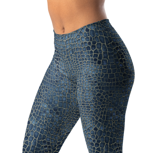 Serpenta · Blue mid-rise everyday leggings, waistband and pattern detail.