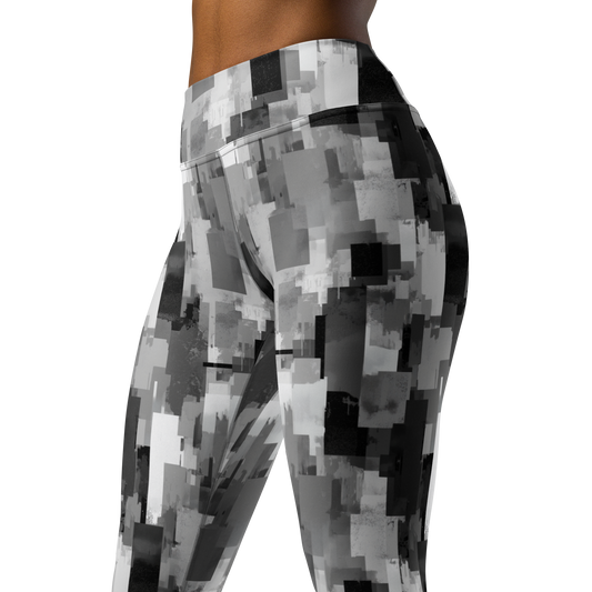 Statique · Greyscale high-waisted yoga leggings, close three-quarter pattern view.