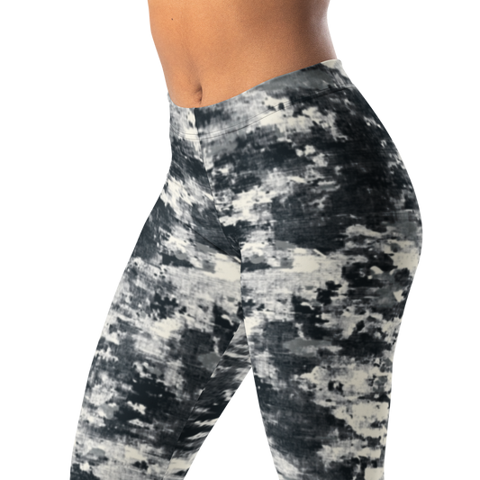 Textra · Greyscale mid-rise everyday leggings, waistband and pattern detail.