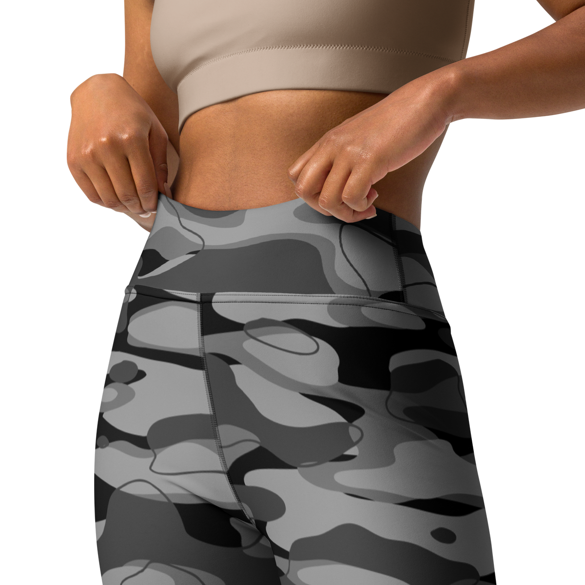 Tideway Greyscale high-waisted yoga leggings, waistband and construction detail.
