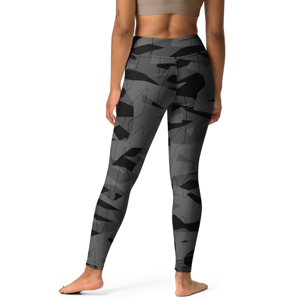 Timbre Greyscale 1 camouflage high-waisted yoga leggings, back view.