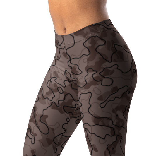 Tundra · Chicory Coffee mid-rise everyday leggings, waistband and pattern detail.