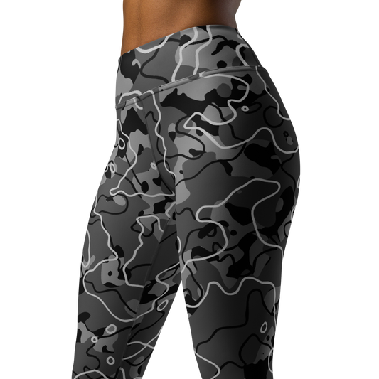 Tundra Greyscale camouflage high-waisted yoga leggings, close pattern view.