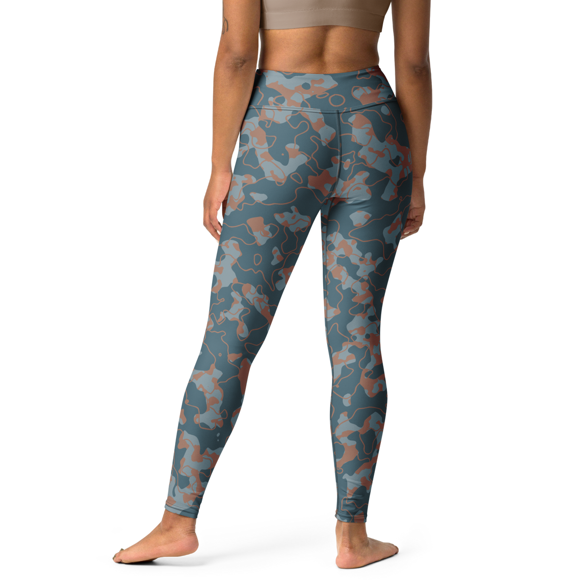 Tundra Subtle Contrasts camouflage high-waisted yoga leggings, back view.