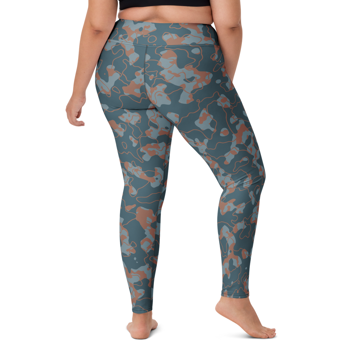 Tundra Subtle Contrasts camouflage high-waisted yoga leggings, larger-model right-back view.