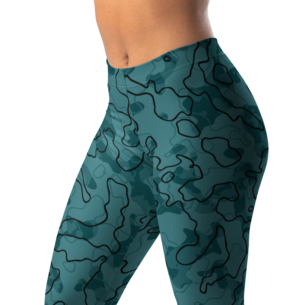 Tundra Waterspout camouflage mid-rise comfort leggings, waistband and pattern detail.
