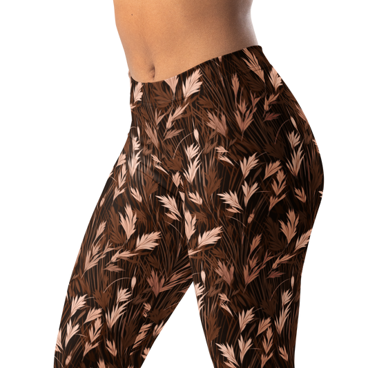 Wheatfield Relaxed Elegance mid-rise comfort leggings, waistband and pattern detail.