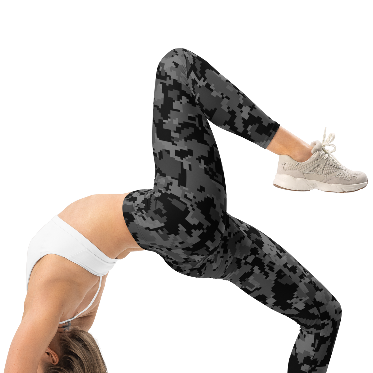 Digita Greyscale 1 camouflage mid-rise comfort leggings, right-side view.